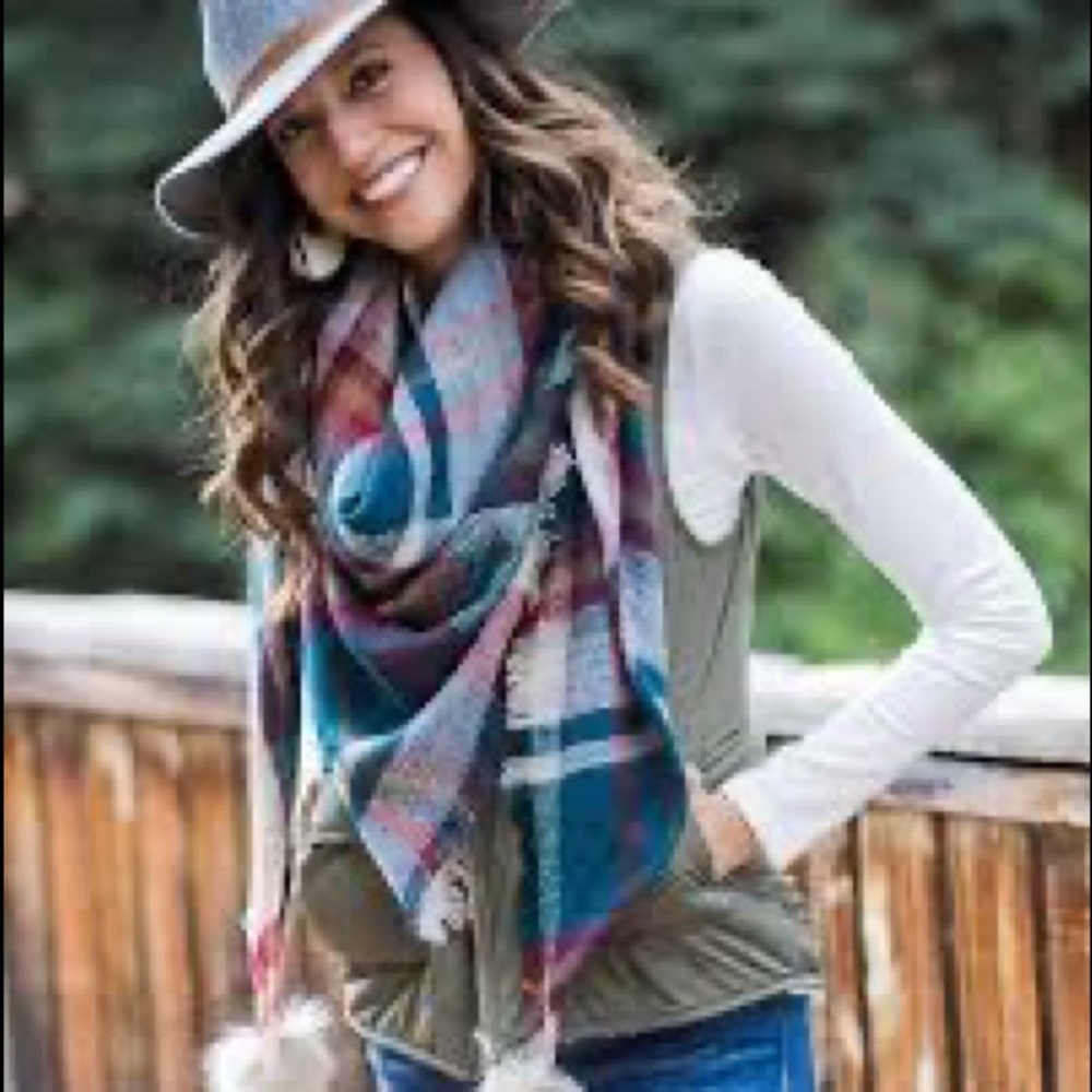 Grace and Lace Triangle Scarf x3